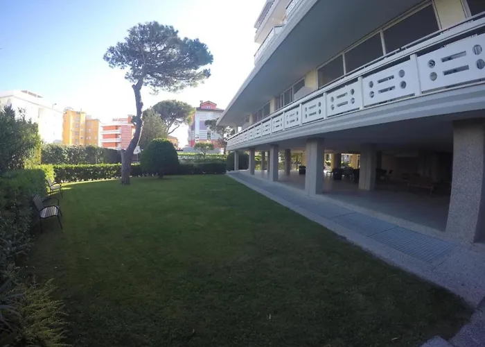 Modern Flat With Balcony In A In Caorle