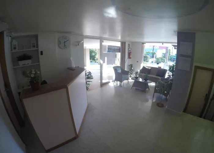 Modern Flat With Balcony In A In Apartamento