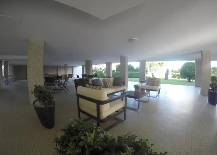 Apartamento Modern Flat With Balcony In A In *